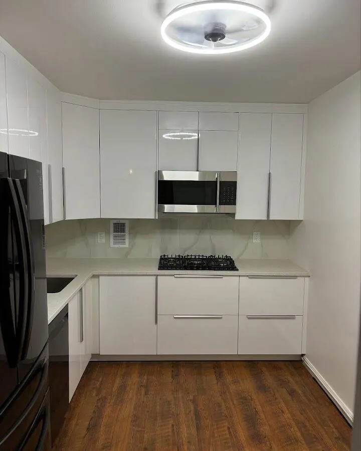 Renovated kitchen with quartz countertops in Crockett